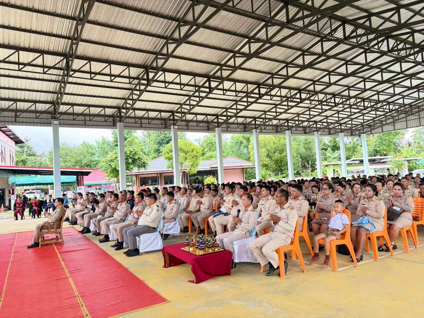 พช.อมก๋อย : ร่วมประชุมกำนัน ผู้ใหญ่บ้านฯ ประจำเดือน และกิจกรรมเนื่องใน "วันกำนัน ผู้ใหญ่บ้าน" ประจำปี 2569 (ครบรอบ 134 ปี สถาบันกำนัน ผู้ใหญ่บ้าน) ยกย่องเชิดชูเกียรติผู้นำท้องที่ บำบัดทุกข์ บำรุงสุขแก่ประชาชน 🌾🌱💛